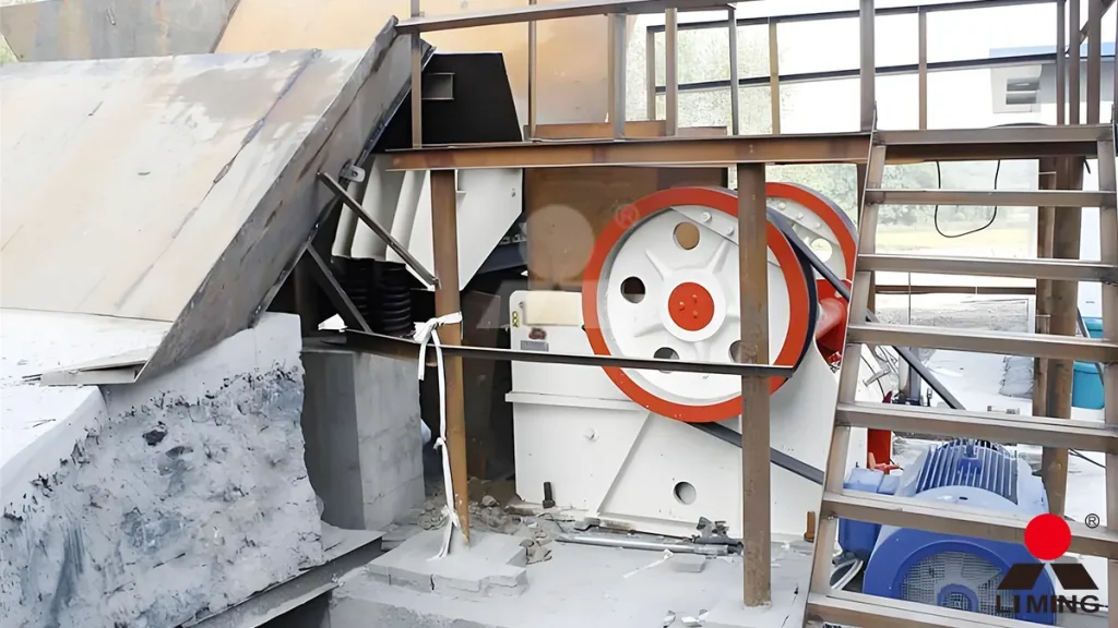 Liming PE600x900 Jaw Crusher processing run-of-mine barite ore in a primary crushing station