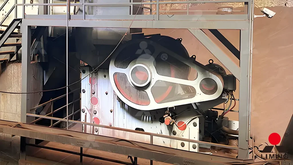 Liming C6X series Jaw Crusher performing primary crushing on raw bauxite ore at a mining site