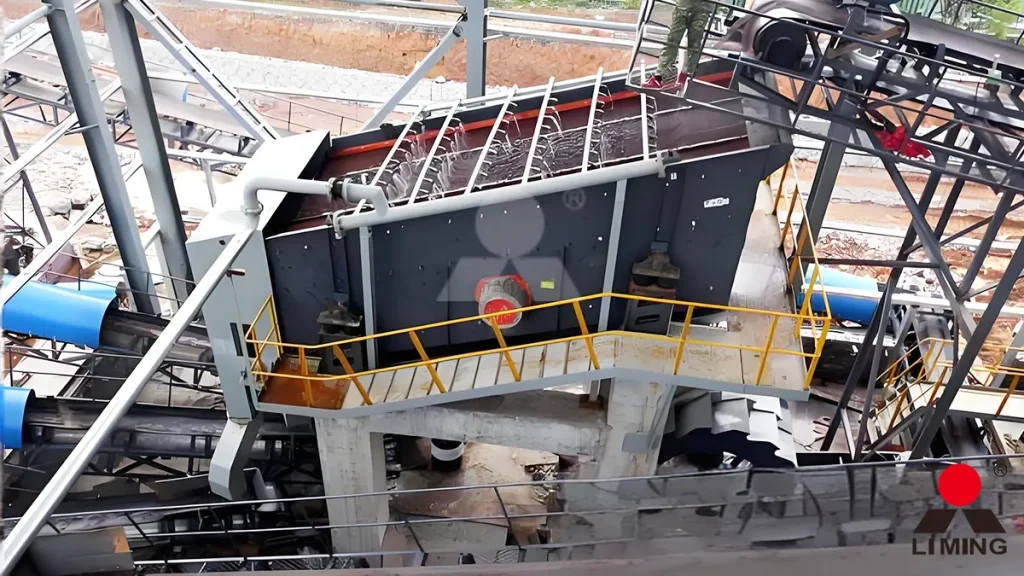 High-frequency Liming S5X Vibrating Screen classifying manganese ore before wet processing